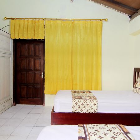 Griya Lowanu Yogyakarta Exterior foto